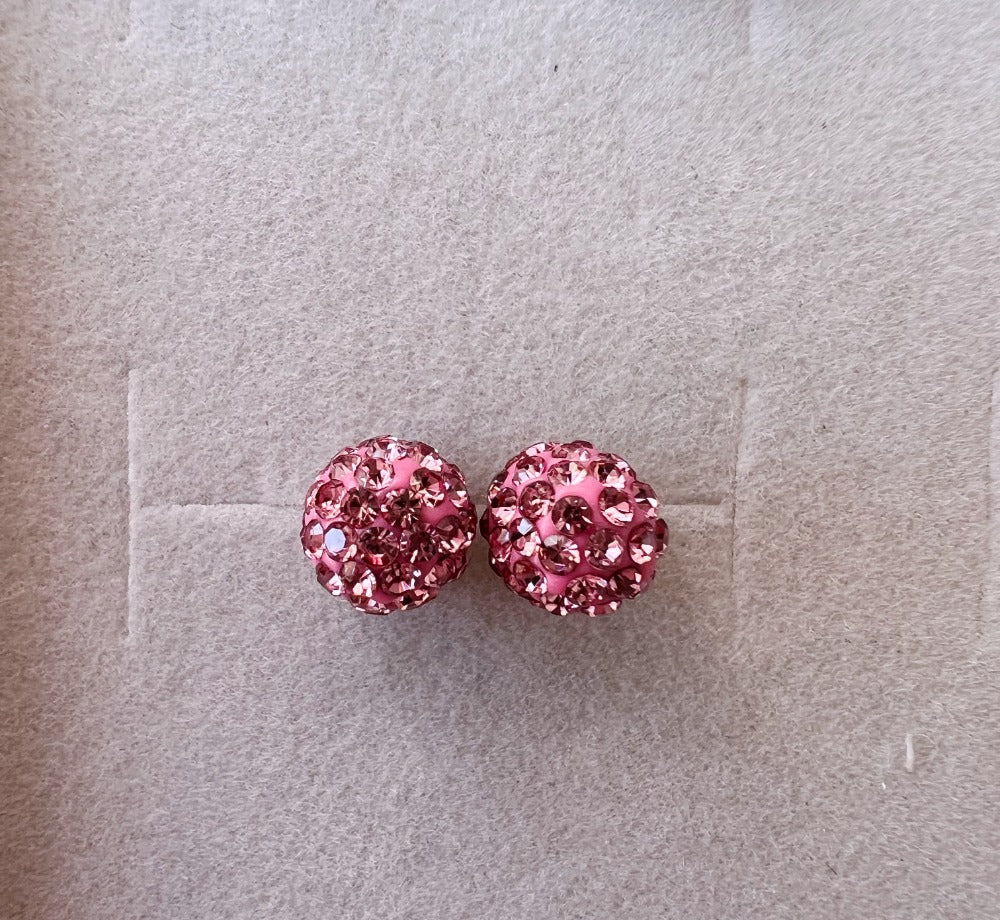 Arete pixie dust rosa 6mm 10k