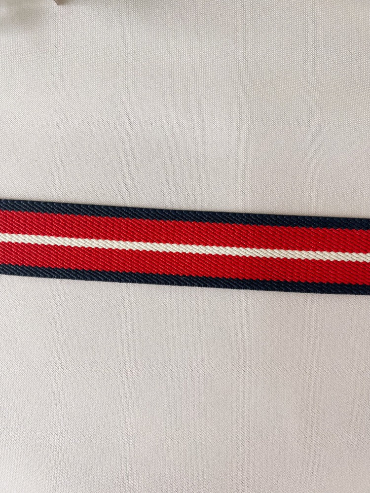 Cinturón elástico rojo con blanco