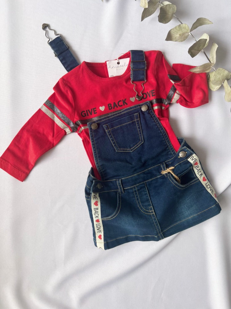 PLAYERA ROJA Y SHORT CON CORAZONES